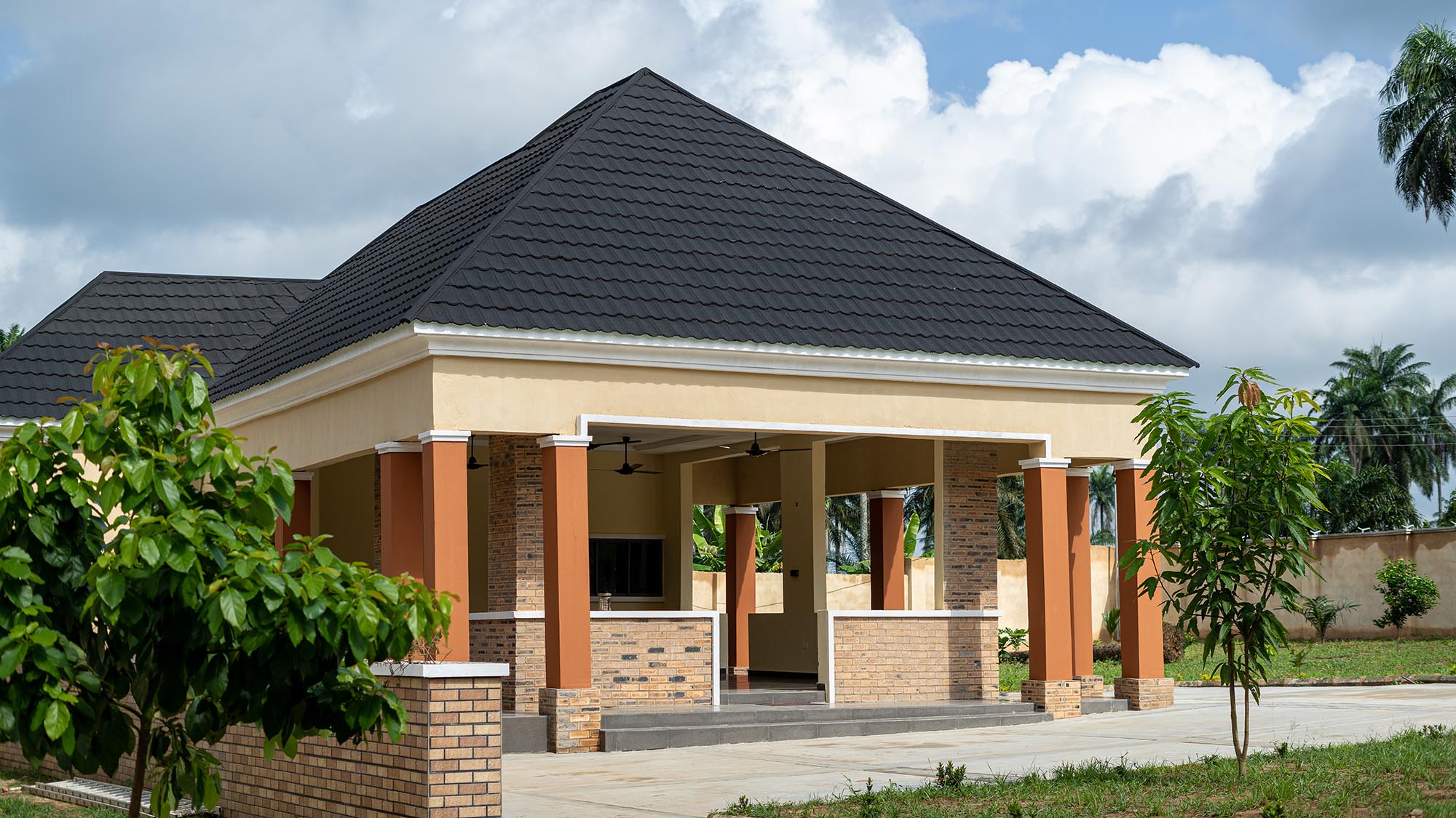 The open hall under its pitched roof